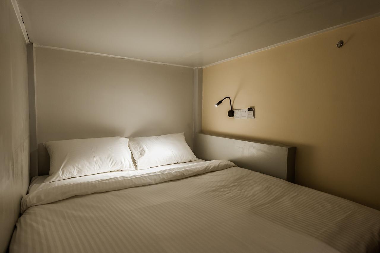 Bunk & Bilik Hotel Sri Petaling Kuala Lumpur Exterior photo